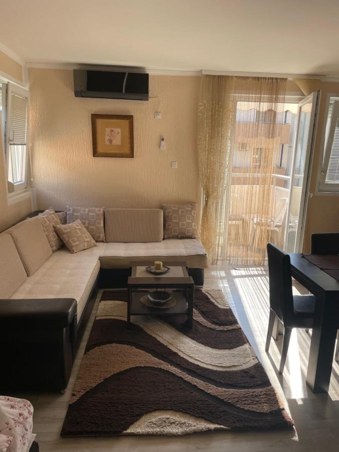Appartamento For Rent In *
